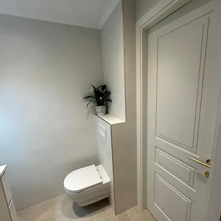 Extraordinaire Grand Studio Au Centre 6 Minutes A Pied De La Plage Et L'Hotel Negresco Nice Exterior photo