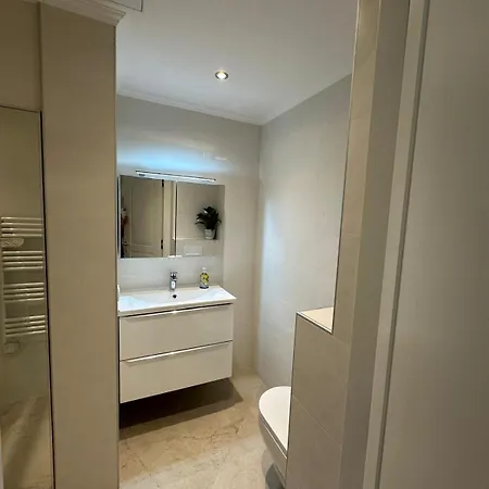 Extraordinaire Grand Studio Au Centre 6 Minutes A Pied De La Plage Et L'Hotel Negresco Nice Exterior photo