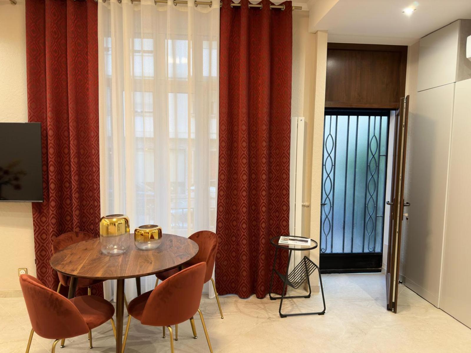 Extraordinaire Grand Au Centre 6 Minutes A Pied De La Et L'hotel Negresco Apartamento