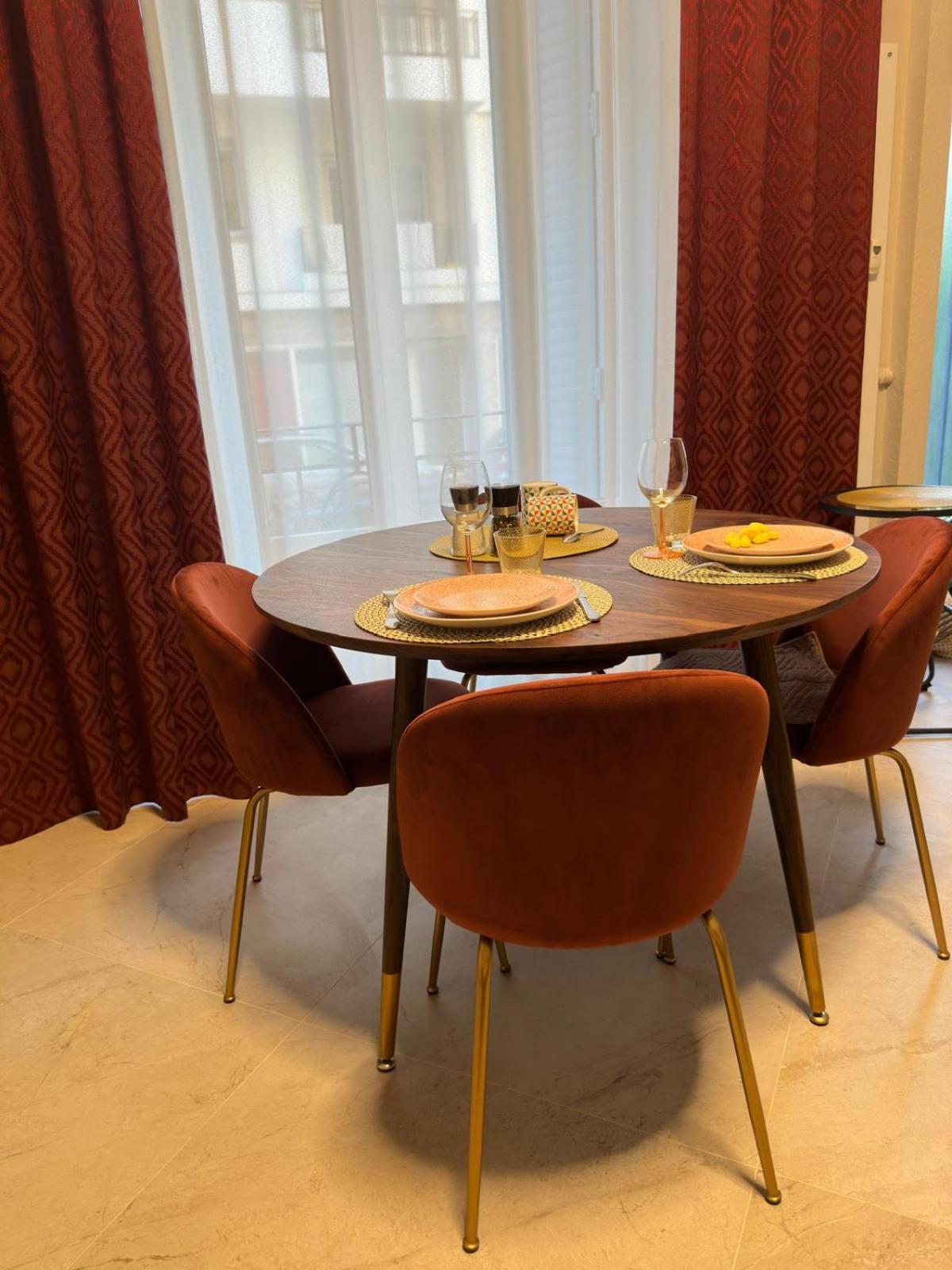 Extraordinaire Grand Au Centre 6 Minutes A Pied De La Et L'hotel Negresco Apartamento Nice